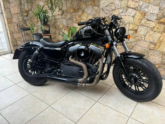 HARLEY-DAVIDSON SPORTSTER FORTY-EIGHT 